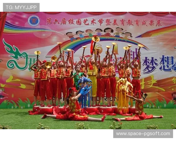 校园篮球赛成美育平台，艺术才华与体育激情碰撞